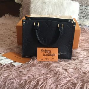 Louis Vuitton onthego Pm